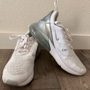 Nike women’s air max 270